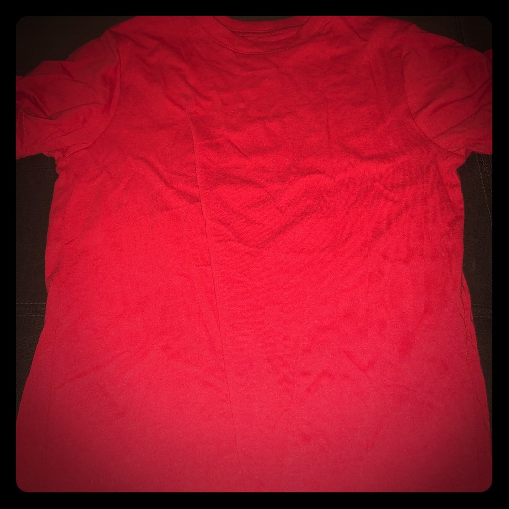 Boys basic red T